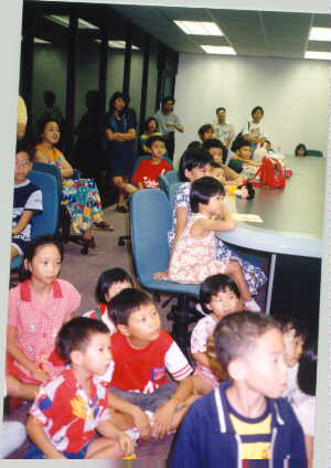 Children.jpg (21142 bytes)