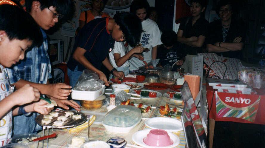 oven3.jpg (65857 bytes)